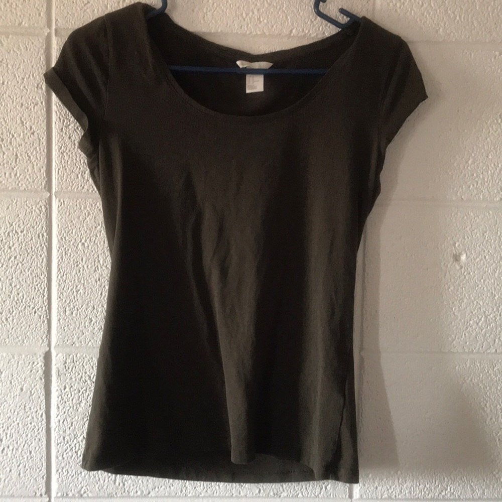 Green fitted tee